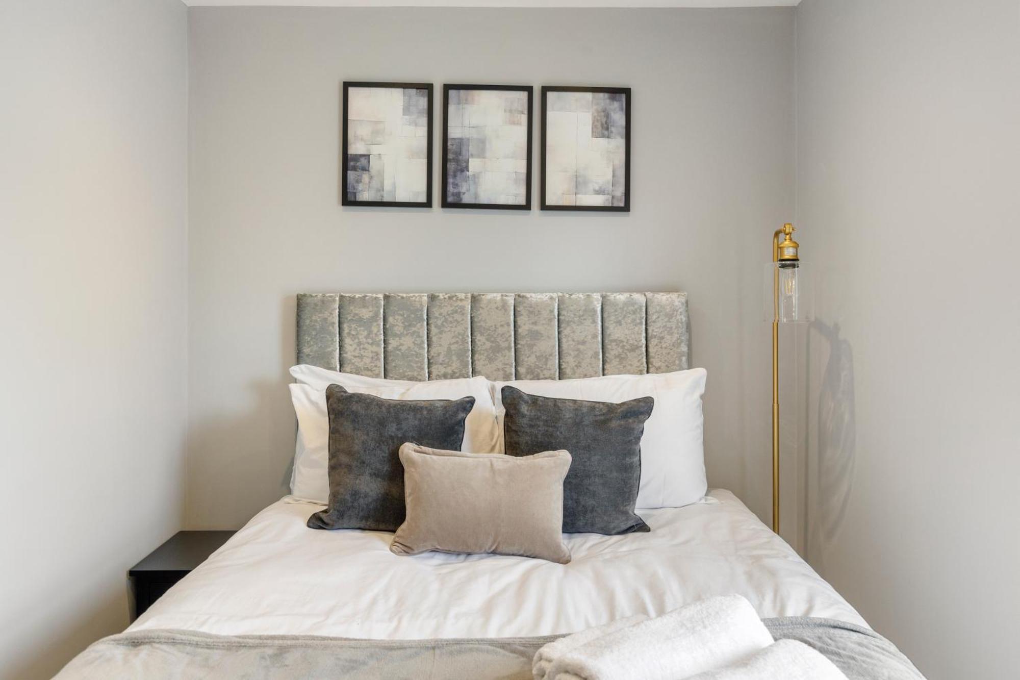 לונדון Wembley Luxury 3 Bedroom מראה חיצוני תמונה