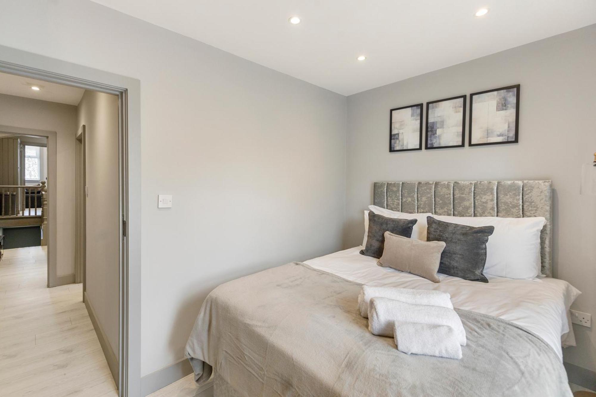 לונדון Wembley Luxury 3 Bedroom מראה חיצוני תמונה