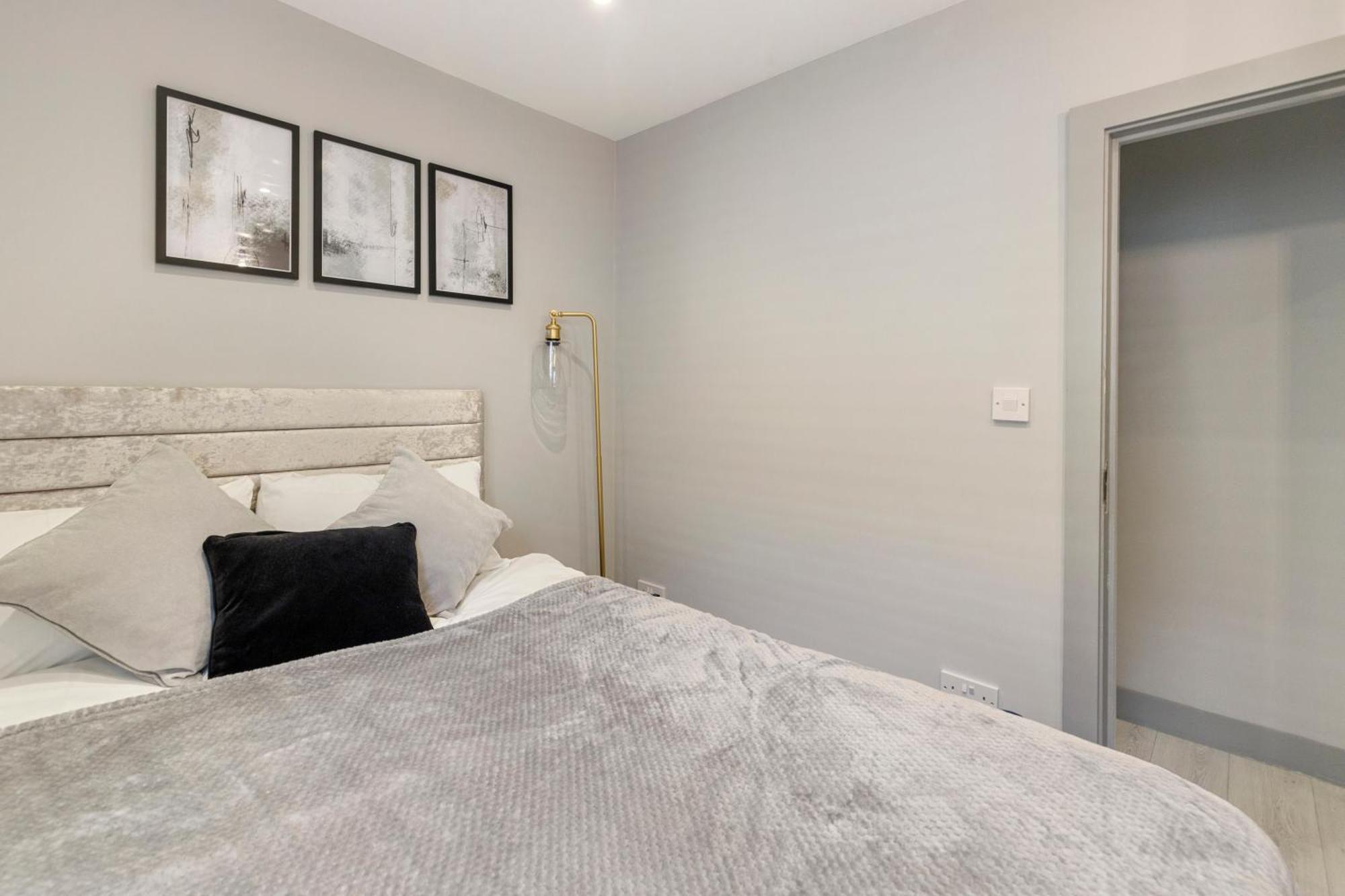 לונדון Wembley Luxury 3 Bedroom מראה חיצוני תמונה